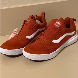 Vans Ultrarange in Potter’s Clay/ True White